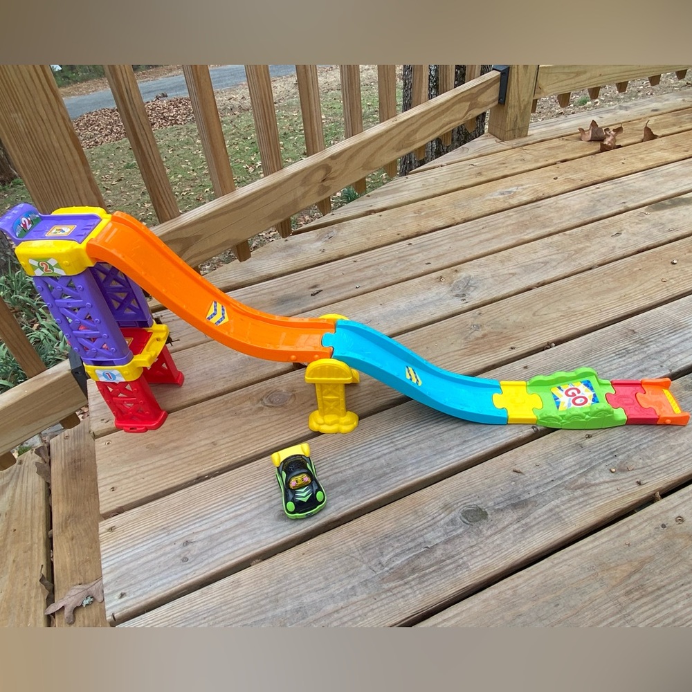 Vtech Go Go Smart Wheels 3-in-1 Launch & Play Raceway Track Plus Addt’l Pieces - Picture 3 of 5